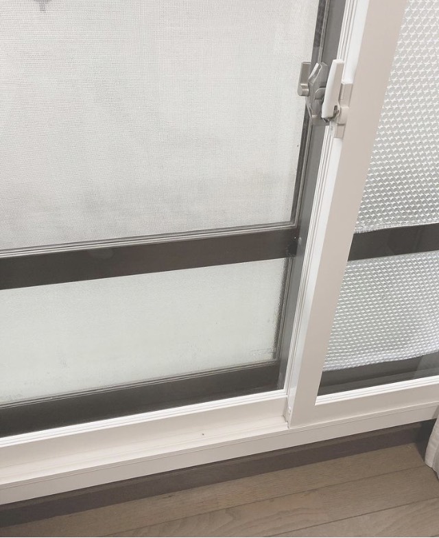 結露がひどかった２Ｆの洋室は内窓を設置しました。