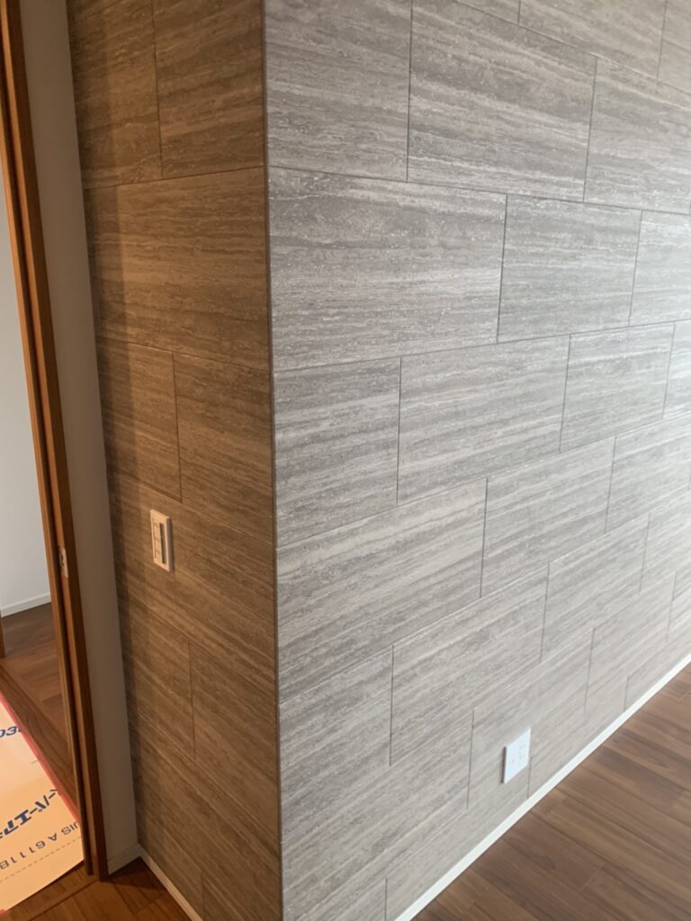 after　新築マンションのリビングのアクセントとしてエコカラットを希望されました。