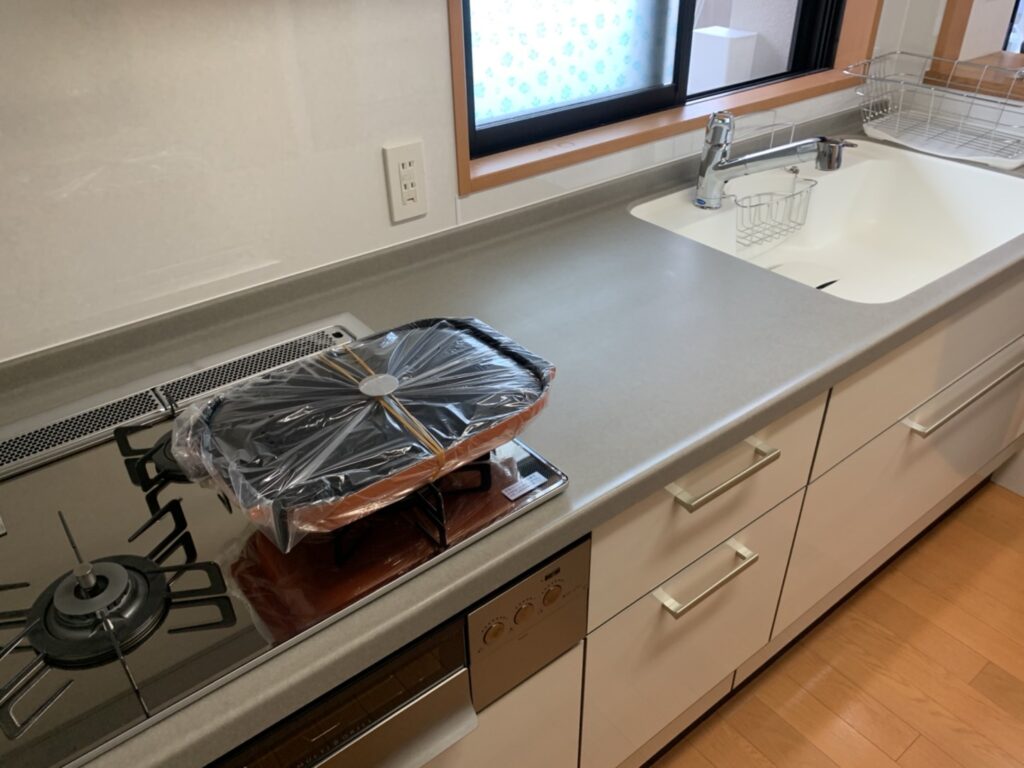 after　コンロはノーリツのプログレをおすすめしました。自動調理機能が満載で、グリルには炊飯機能もあり、時短料理を楽しめます♪