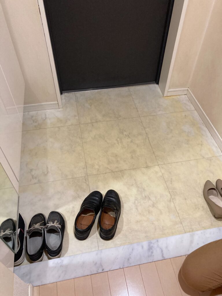 before　土間の変色が気になりました。