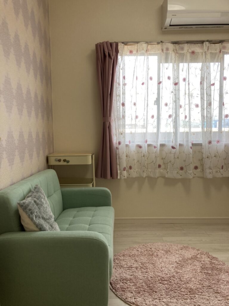 before　レッスンを待つ間もワクワク感のある可愛いお部屋になりました♡