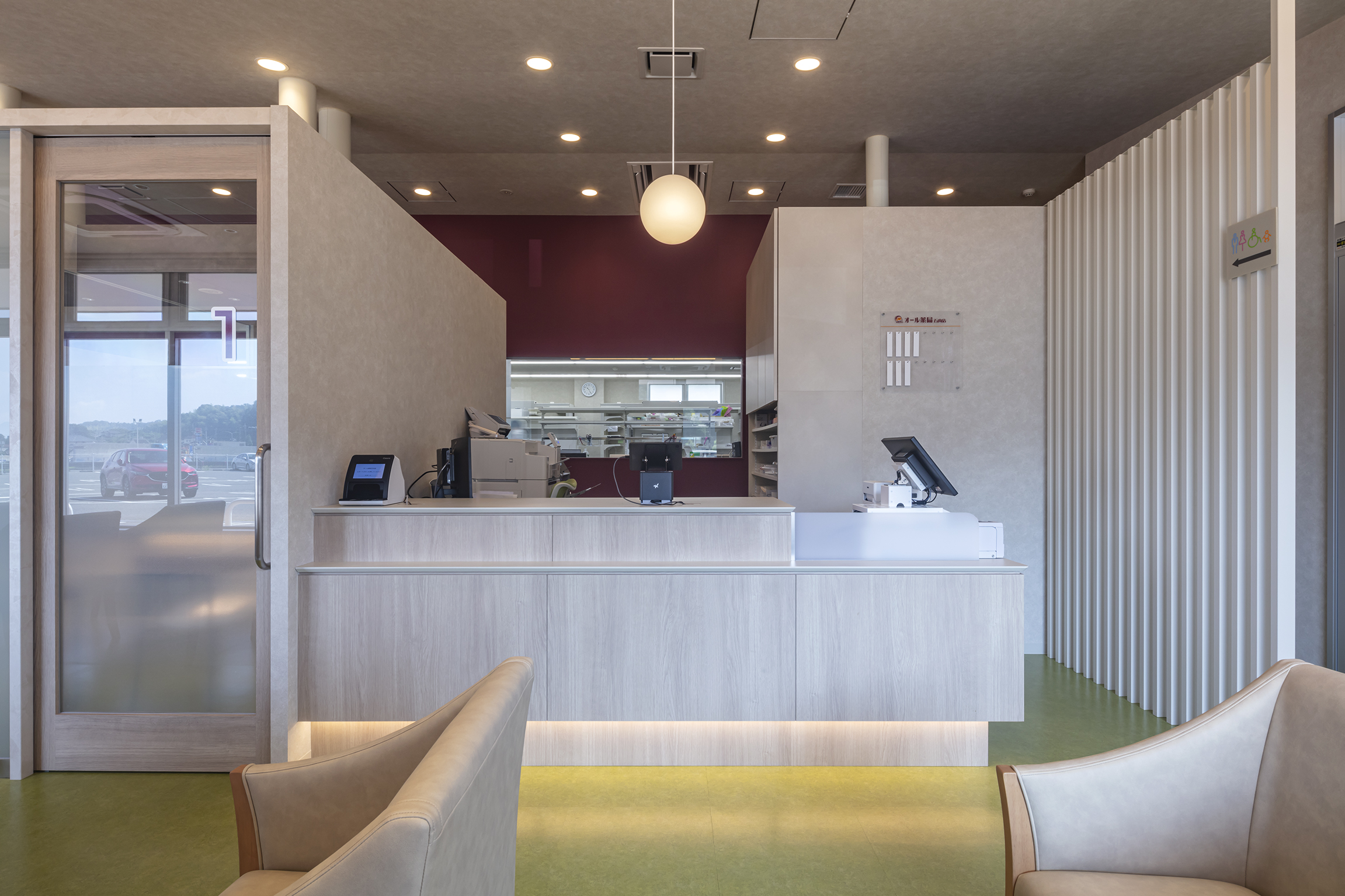 オール薬局石内店